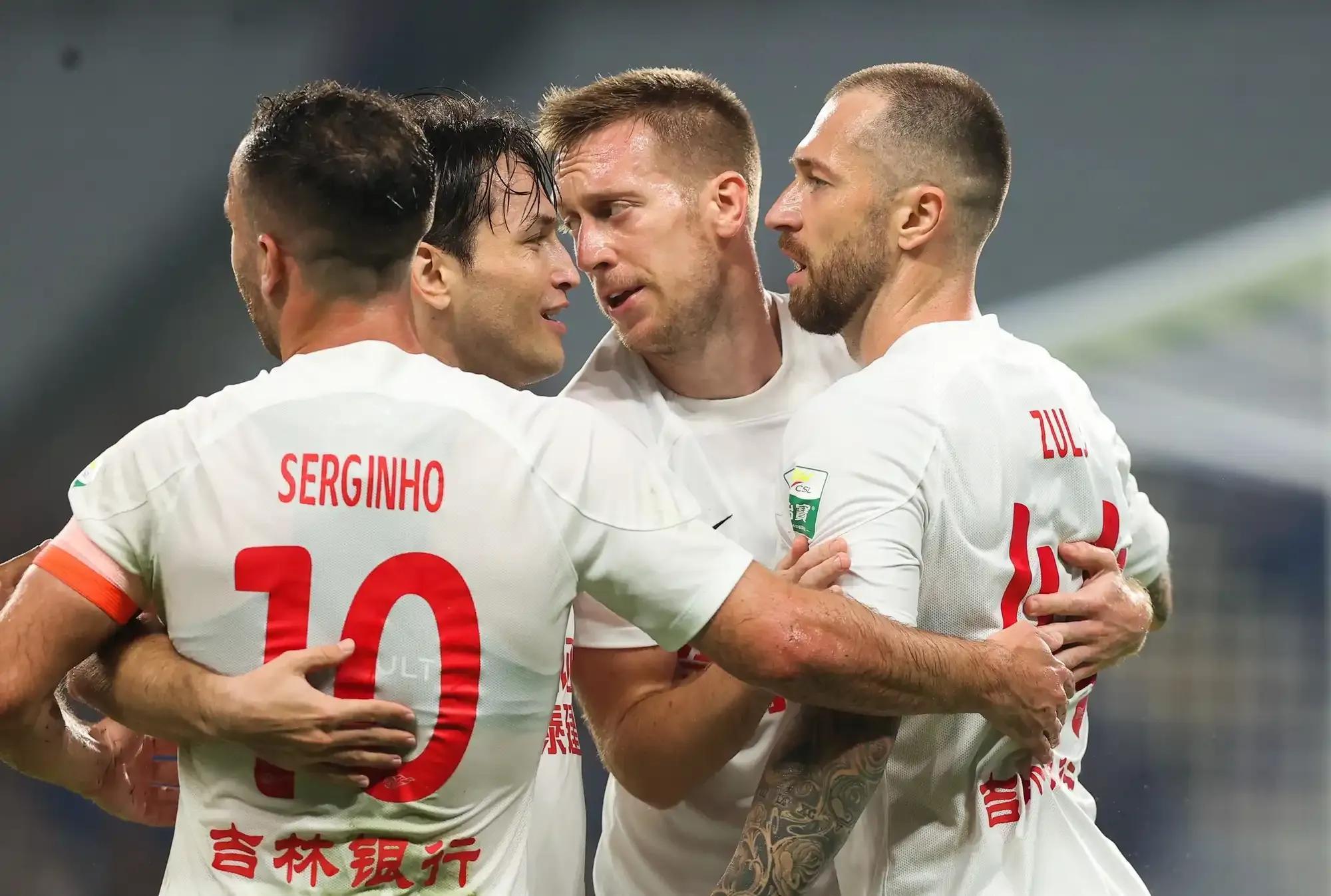 赛地聚焦——德甲赛后热度飙升,费城76人止住颓势,球迷炸锅,高层口径保持一致(费城76人主场球馆) 赛地聚焦——德甲赛后热度飙升,费城76人止住颓势,球迷炸锅,高层口径保持一致(费城76人主场球馆)